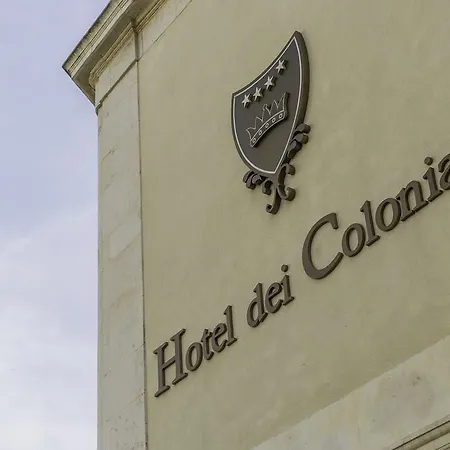 Dei Coloniali سيراكوزا